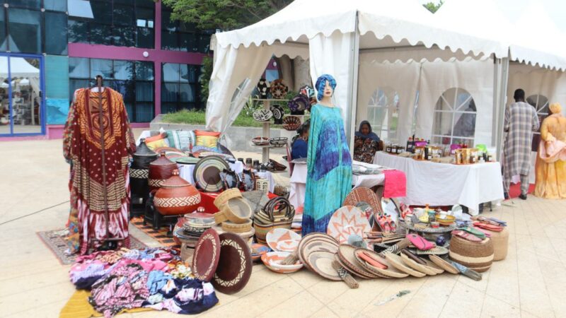 EXPOSITION /ARTISANAT : La place du Souvenir Africain accueille la Première édition du salon du consommer-local pour la valorisation du savoir-faire des artisans