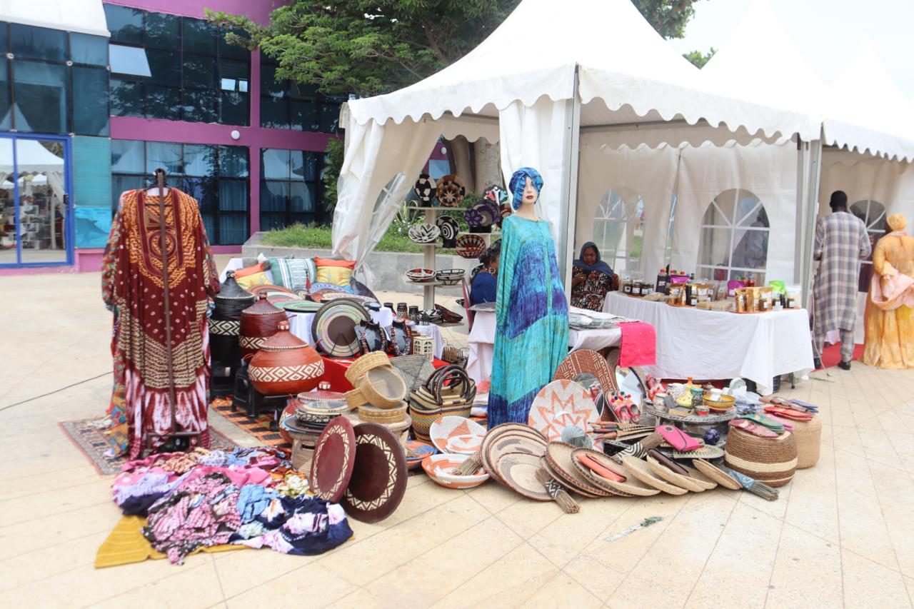 EXPOSITION /ARTISANAT : La place du Souvenir Africain accueille la Première édition du salon du consommer-local pour la valorisation du savoir-faire des artisans