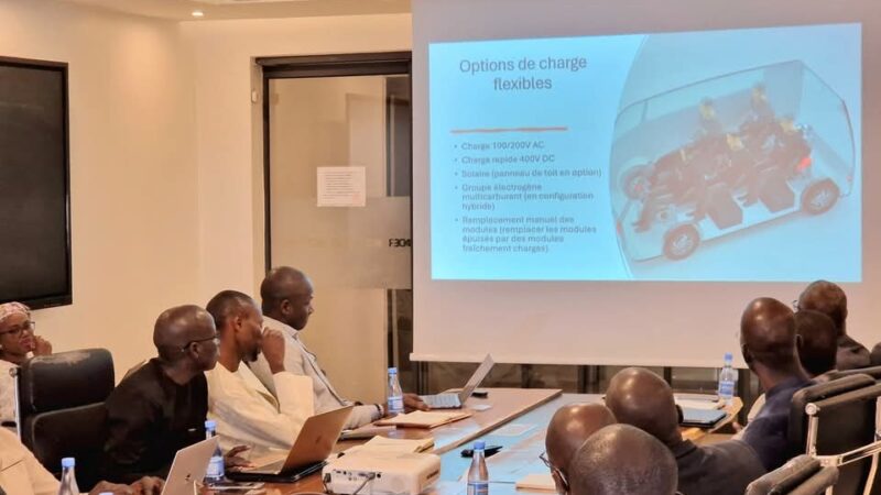 La DER/FJ et Alpha Oméga Industriesexplorent les opportunités de collaboration pour les véhicules électriques au Sénégal